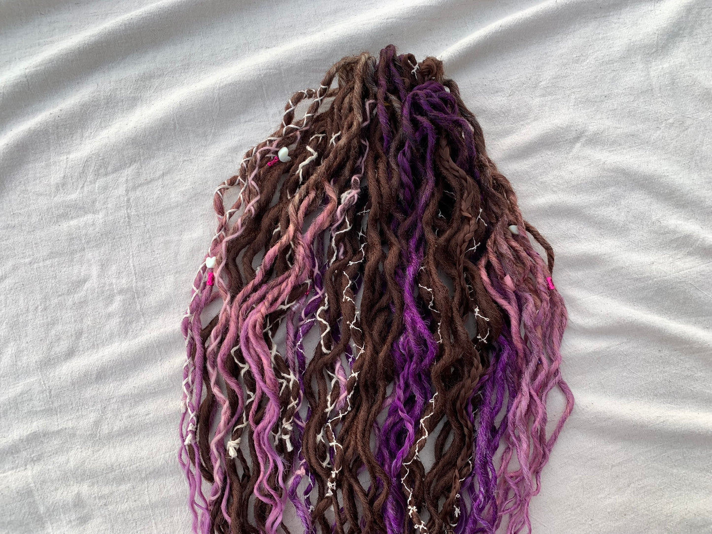 Lilac Unicorn wavy - smooth synthetic